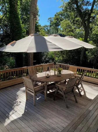 Charming Modern Home - Winter and Summer Retreat