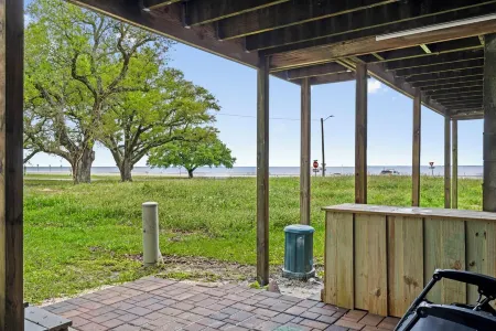 Beau Claire 2Br Long Beach Condo Close to Gulfport, Biloxi