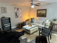 Near Cowboy and Ranger Stadium/ Six Flags/ Hurricane Harbor/ Texas LIVE