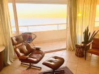Stylishly appointed ocean-front condo with breathtaking panoramic views