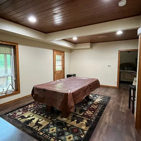 Charming 3,800 sq feet log house in Waupaca County.