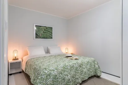 Koru Apartment - Waterview apartments . One bedroom Apartment with pool Отели в г. Mimice