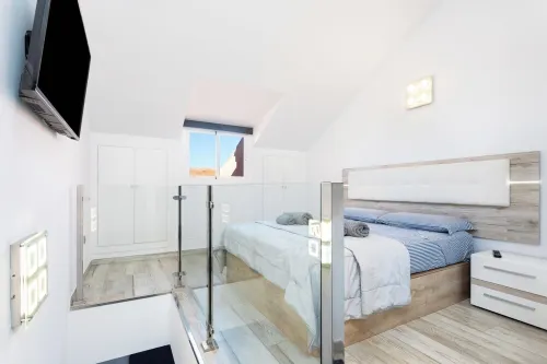 Exclusive apartment with breathtaking sea view, only 100m to the sea,heated pool