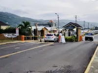 The Rest Stop - 24 Hrs Security- 15 Mins from airport