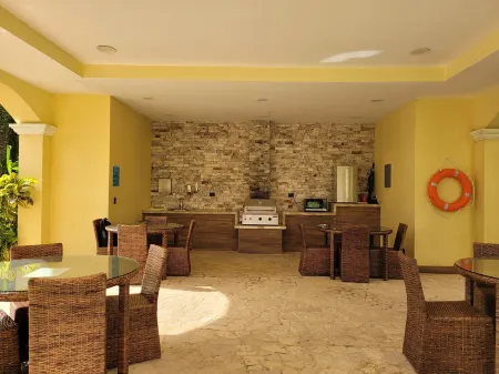 Stay on the Beach at Acqua Condo