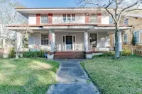 The Leinkauf Beauty-Modern Amenities, Local Charm!