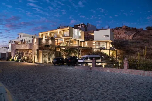 Luxurious Residence with Panoramic Views to the Sea of Cortés