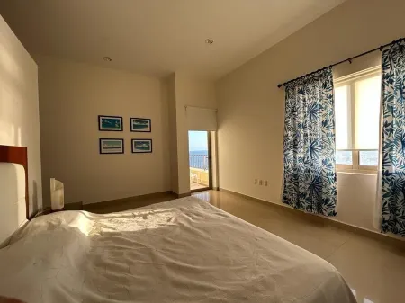 BEAUTIFUL, LUXURY Mazatlan Condo Right on Beach!! Отели рядом с достопримечательностью «Playas de Mazatlan»