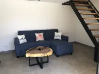 Blue Window - Apartment with loft & pool view Hotels in Paraiso