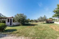 Swimming pool villa Brioni 2 EC with private pool near the beach north of Pula