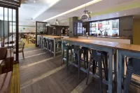 Premier Inn Bournemouth East Cliff Hotels in Boscombe