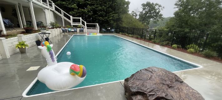 Beautiful Lake House with pool, dock with party deck, video games, pool table Ξενοδοχεία στην πόλη Hall County