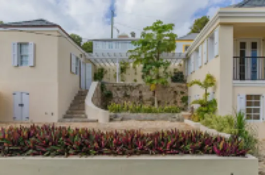 Moko Jumbie - "Premier Suite" - Entire Condo Hotel a 