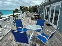 Stunning waterfront home in Exuma with an outdoor pool!