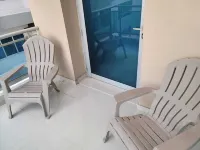 Cozy Condo Near Everything