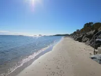 Villa Mary in Pula: exclusive location with private access to the beach Hotels in Perd'e Sali