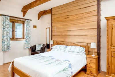 Unique luxury 3 bedroom barn with stunning rural views sleeps 6, near Padstow Các khách sạn gần Bedruthan Steps