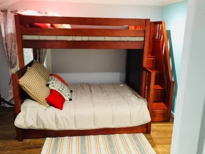 Spectacular Cottage at Bantam Lake, Sleeps 12 Hotels in der Nähe von White Flower Farm