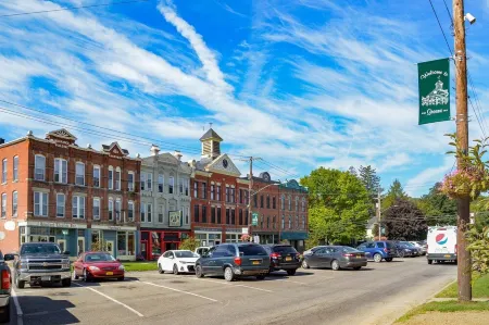 Newly  renovated spacious apartment overlooking Greene NY