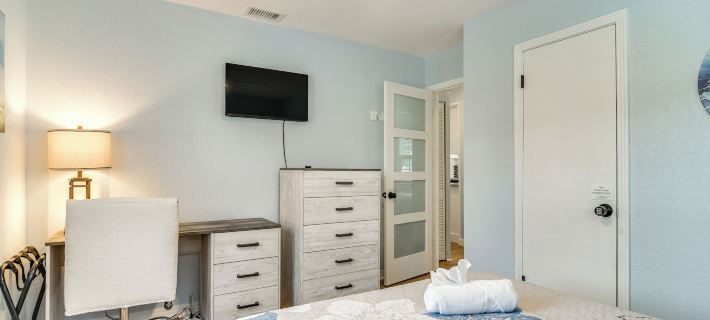 Pinellas Park Home: Swim, Golf, Grill & More! Hotels in Pinellas Park