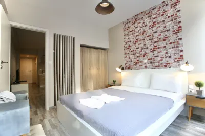 GK Ermou STR. Hotels near Statue of Lord Byron
