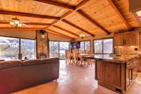 Cozy Lake-View Hideaway! Pet-Friendly Truckee Home - acceptant les animaux