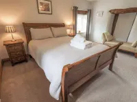 Satterthwaite Farmhouse - Sleep 8 Hotels in Torver