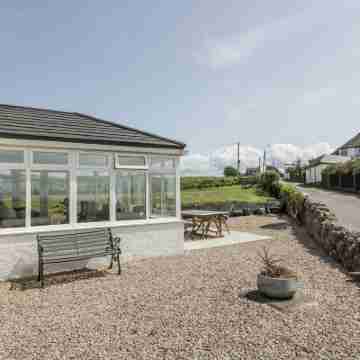 Ailsa Shores Hotel Exterior