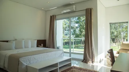 Otho Hotel Convention & Spa Отели рядом с достопримечательностью «Camping Fazenda Paineiras de Itu Ltda»