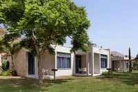 엔게브 홀리데이 리조트  호텔