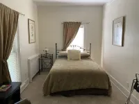 Monroe Manor Inn Hotels in Columbia Township