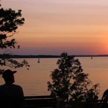 Mendota Lake House Inn