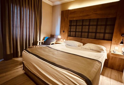 데니즐리 호텔 내부 전경