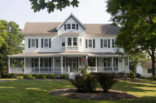 The Dominion House Bed & Breakfast Hotels in Blooming Grove