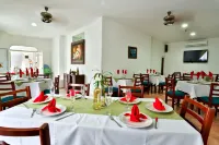 Casablanca Hotel, RestoBar, Catering, Eventos & Turismo en Garzón - breakfast