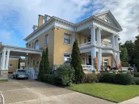 Cartier Mansion Hotels in Ludington