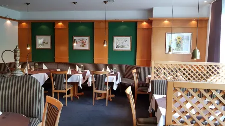 Hotel & Restaurant Fricke Отели в г. Лерте