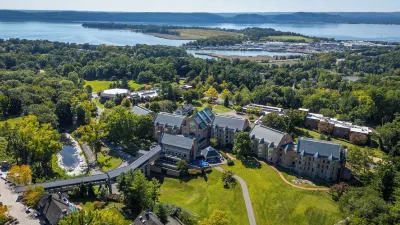 Windrose on Hudson Hotels in Bedford