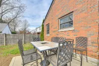 Walk to UK Campus: Charming Home w/ Patio! - homestay