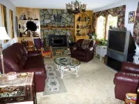 Enid's Bed and Breakfast Hotels in Coaldale
