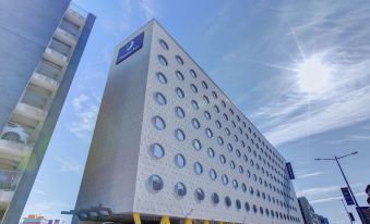 Premier Inn Cardiff Bay