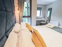 Rivers Edge - balcony