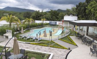 La Terraza Hotel