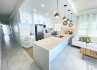 Condominium Apartment in Front of Beach