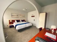 Apollo Hotel - Bãi đậu xe