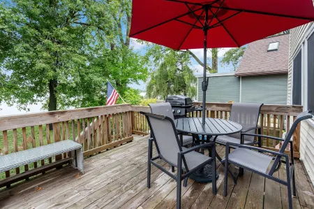 Park Lake Getaway Отели в г. Бат Тауншип