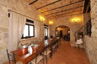 Agriturismo Borgo San Martino Hotels in Turrivalignani
