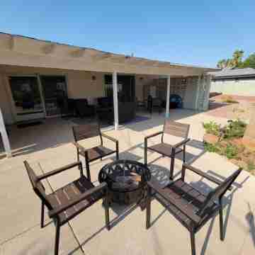 Chic Vegas Studio - Pool, Patio, BBQ+ 3 Miles to Strip! Hotel Exterior