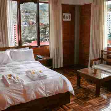 Qhini Hotel Boutique Rooms