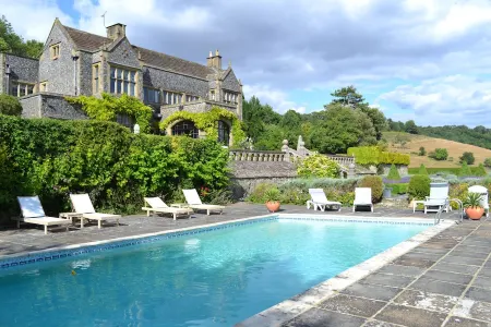 Thurnham Keep Stables, Near Leeds Castle Отели в г. Тернхем